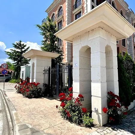 Bratanov Cascadas Apartman *